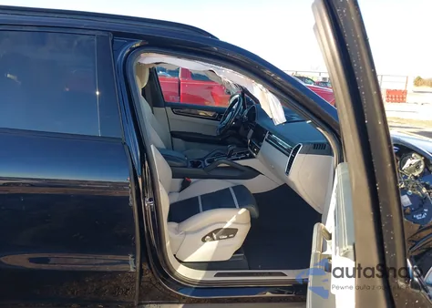 2021 Porsche Cayenne Gts из США, поврежденный, VIN WP1AG2AY5MDA33945